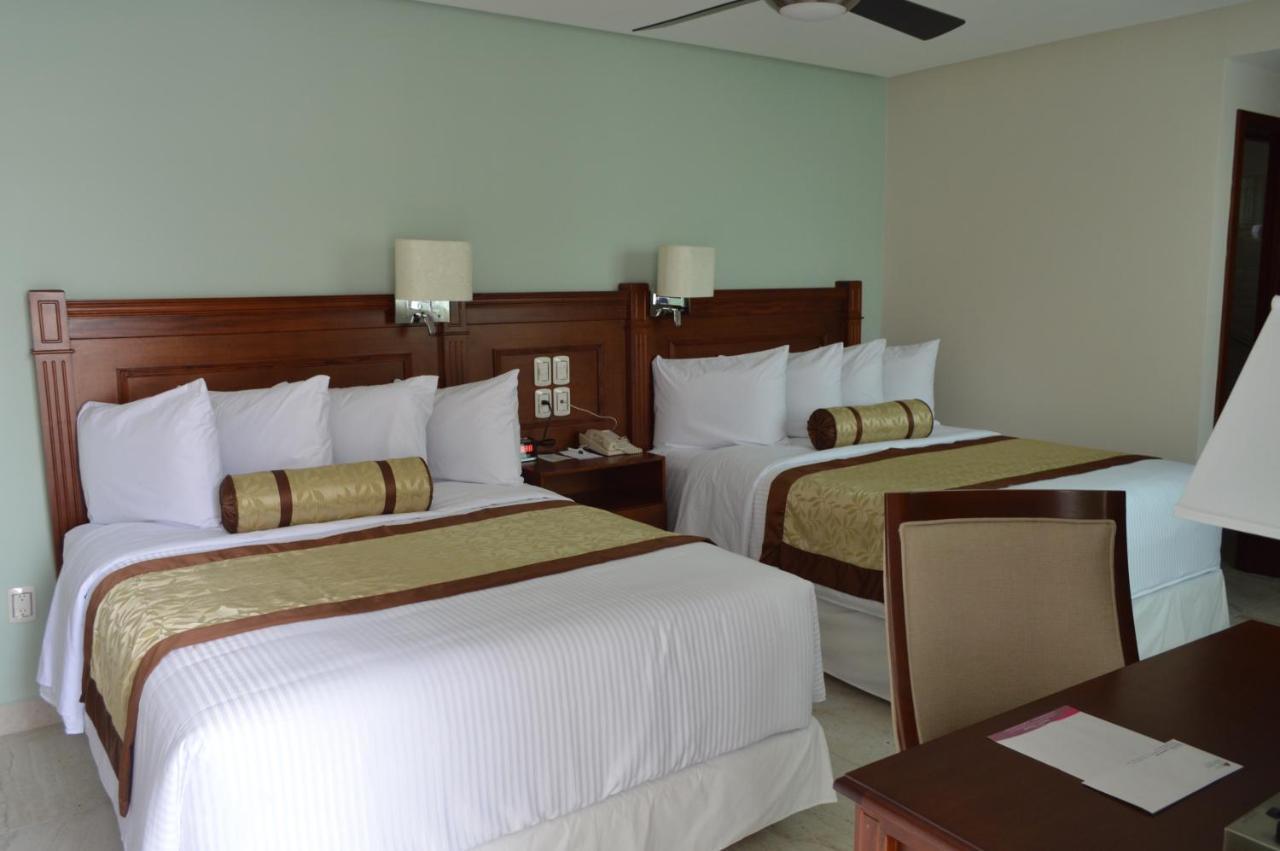 Hotel Villa Magna Poza Rica Eksteriør bilde