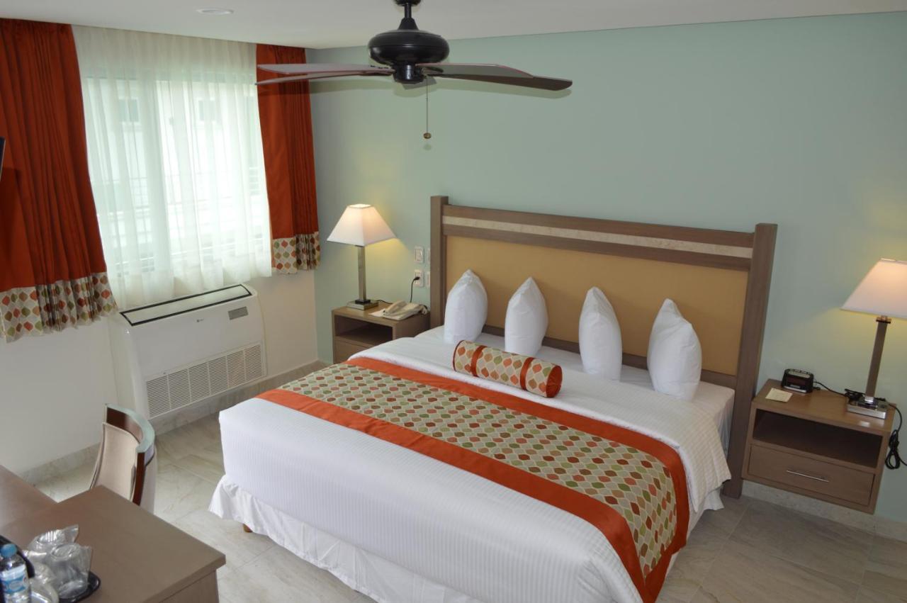Hotel Villa Magna Poza Rica Eksteriør bilde