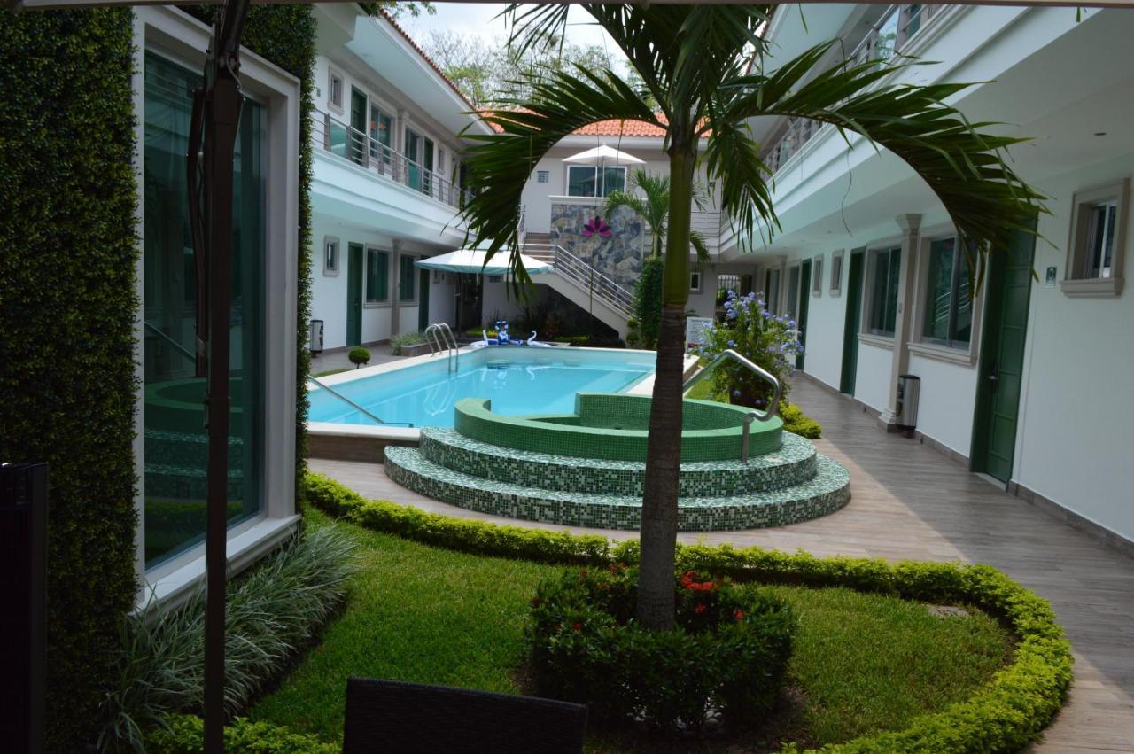 Hotel Villa Magna Poza Rica Eksteriør bilde